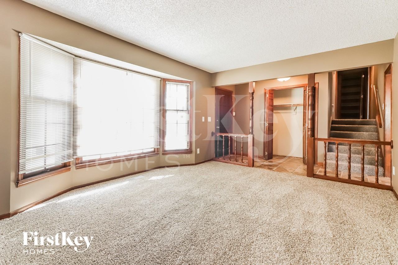 14629 Laquinta Dr - Photo 7 of 16