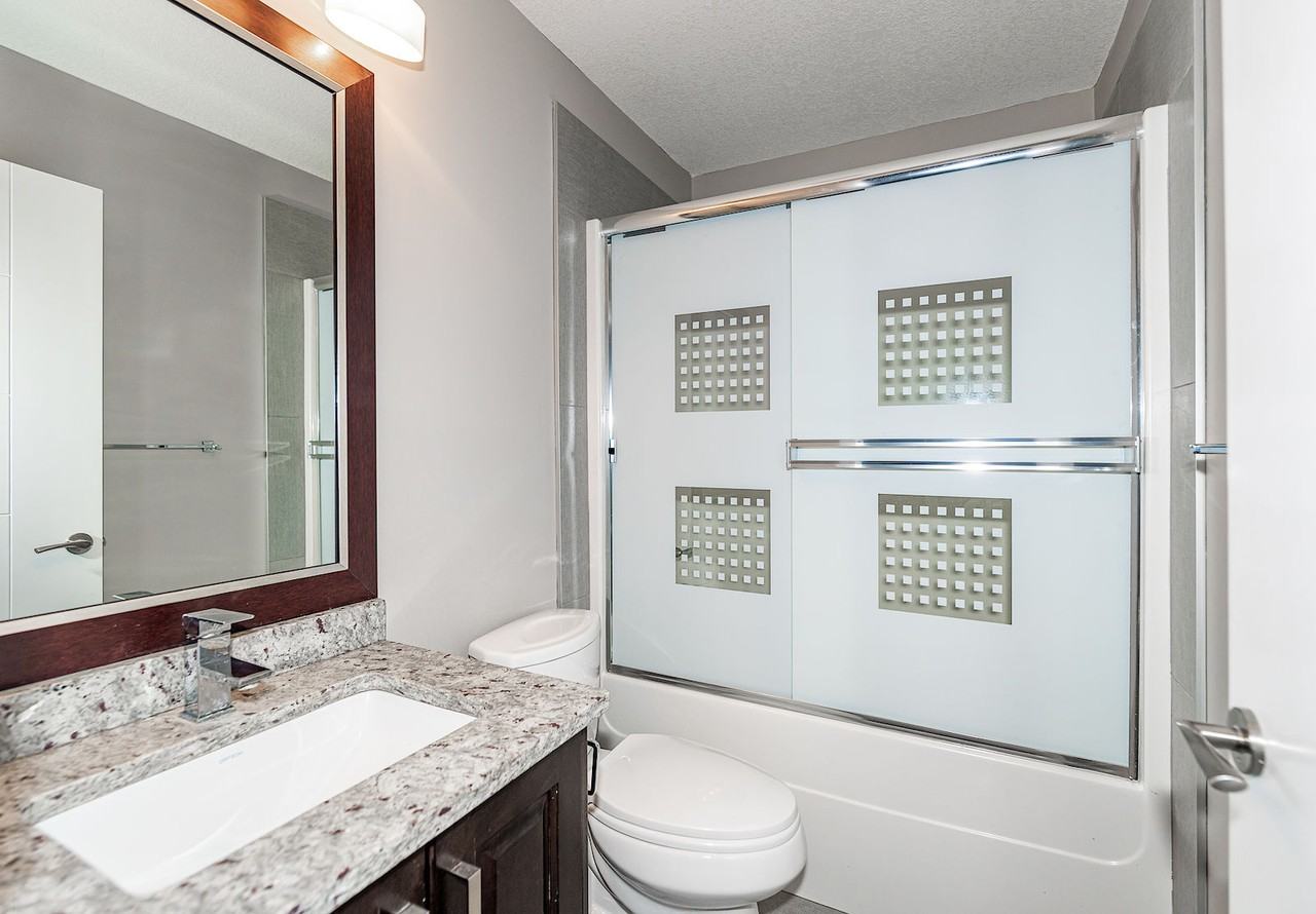 6904 105a St Nw - Photo 7 of 35
