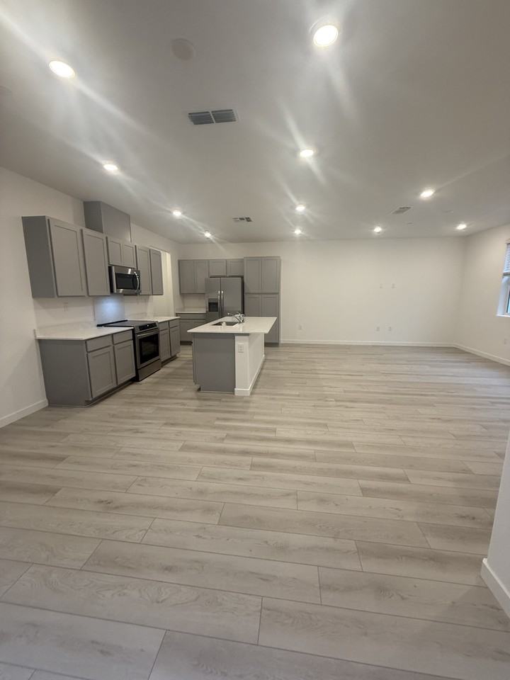 2305 Holcolm Pl #NA - Photo 5 of 19