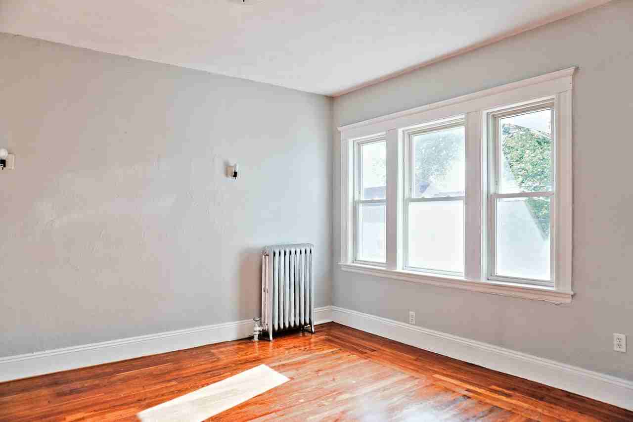 911 Kenilworth St #9 - Photo 6 of 24