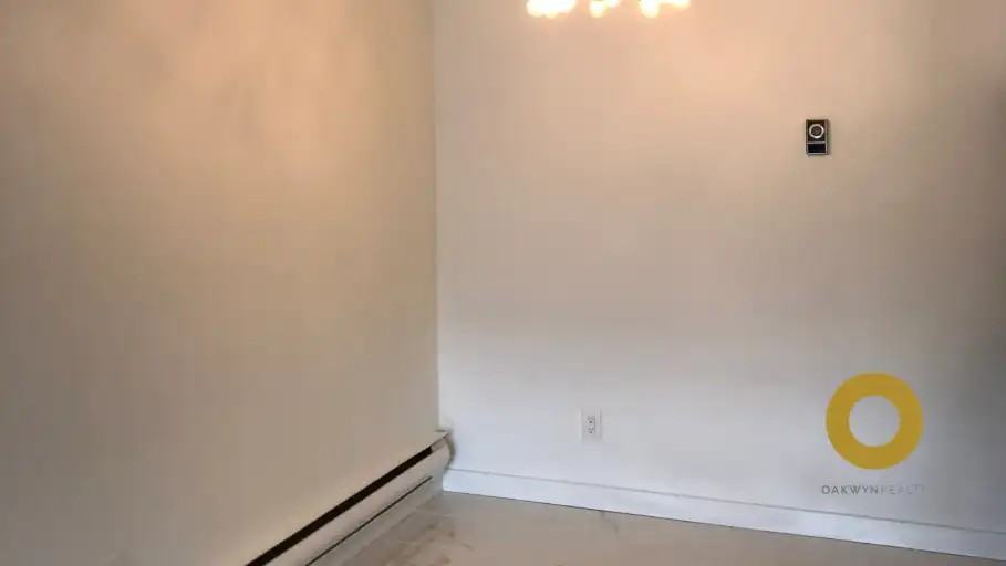 1153 Kingsway #2ndF - Photo 6 of 9