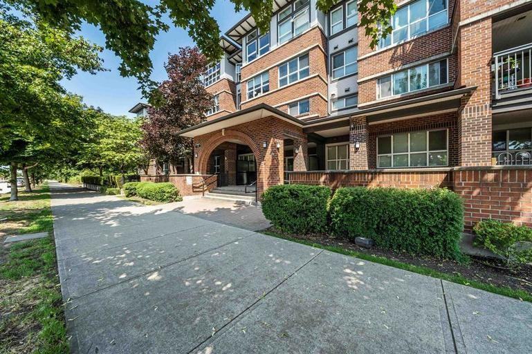 18755 68 Ave #306
