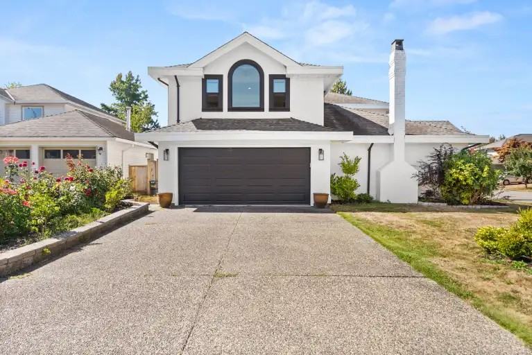 4665 Kensington Pl - Photo 2 of 27