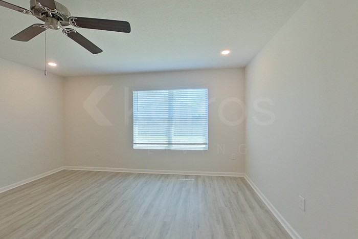 220 Monarch Ln - Photo 5 of 23
