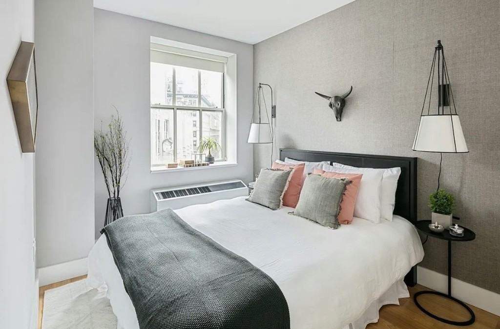 63 Wall St #2808 - Photo 3 of 8