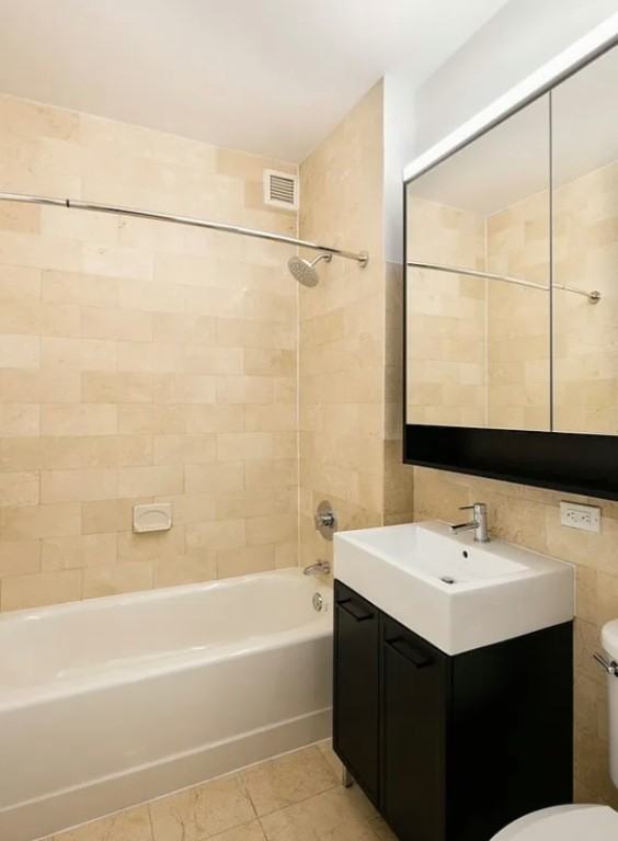 63 Wall St #2808 - Photo 4 of 8
