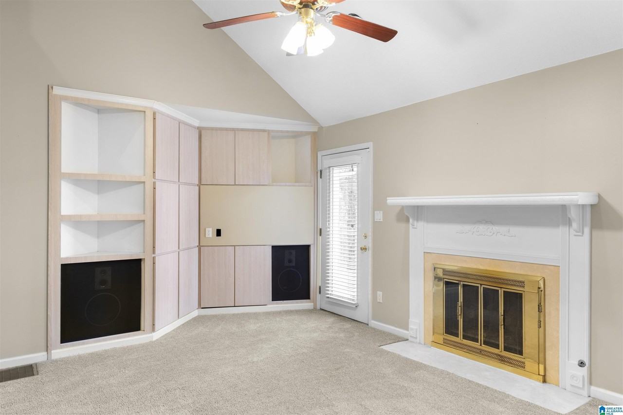 5409 Whisper Wood Cir - Photo 2 of 37