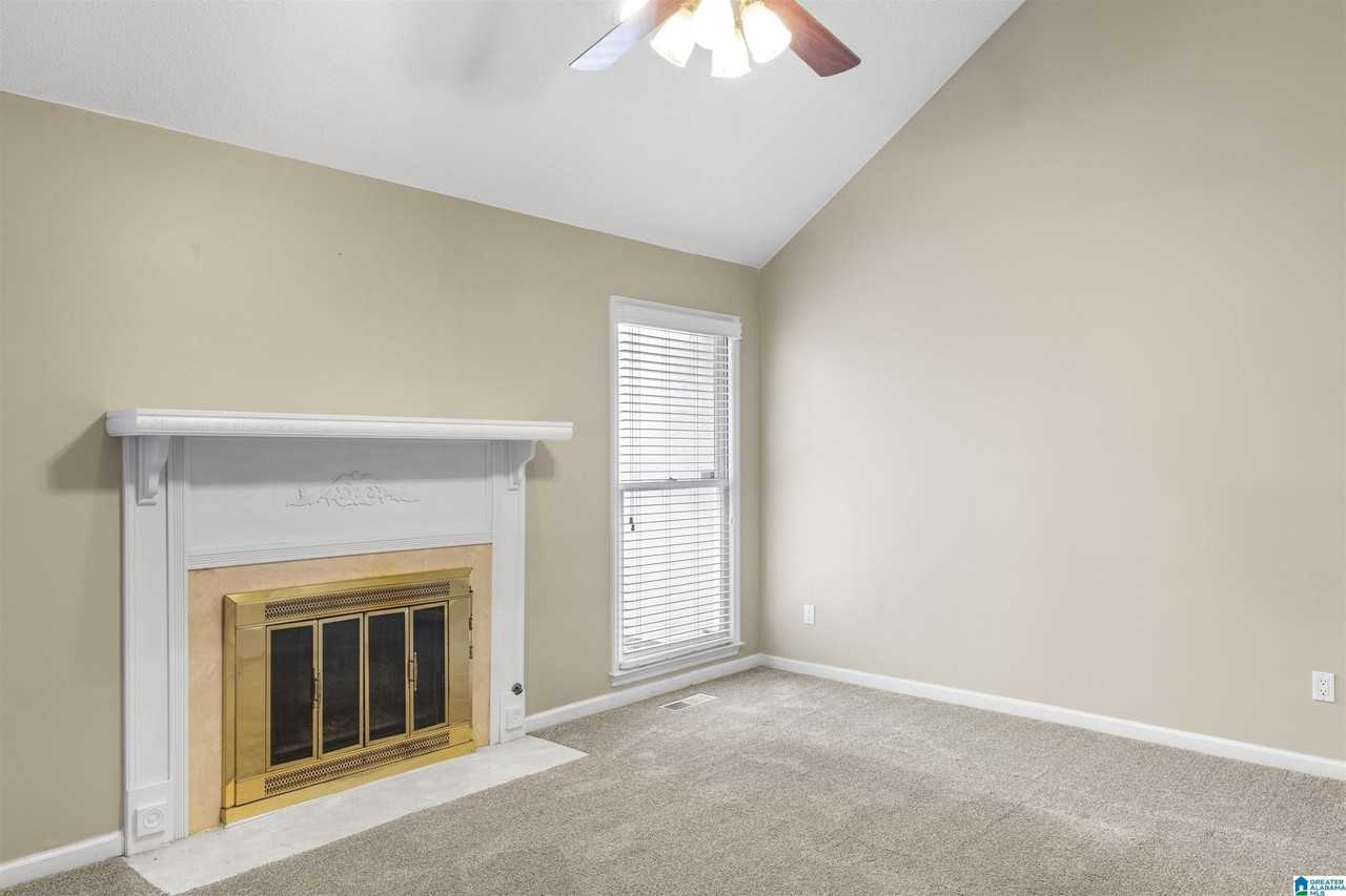 5409 Whisper Wood Cir - Photo 3 of 37