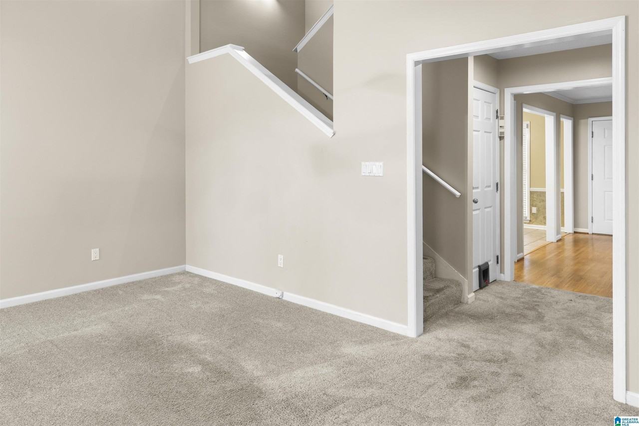 5409 Whisper Wood Cir - Photo 5 of 37