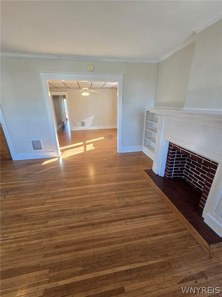 217 Hartwell Rd - Photo 2 of 19