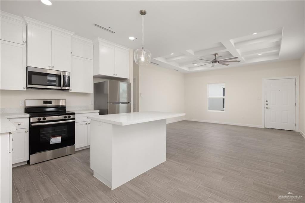 608 N Emerald Ave - Photo 6 of 16