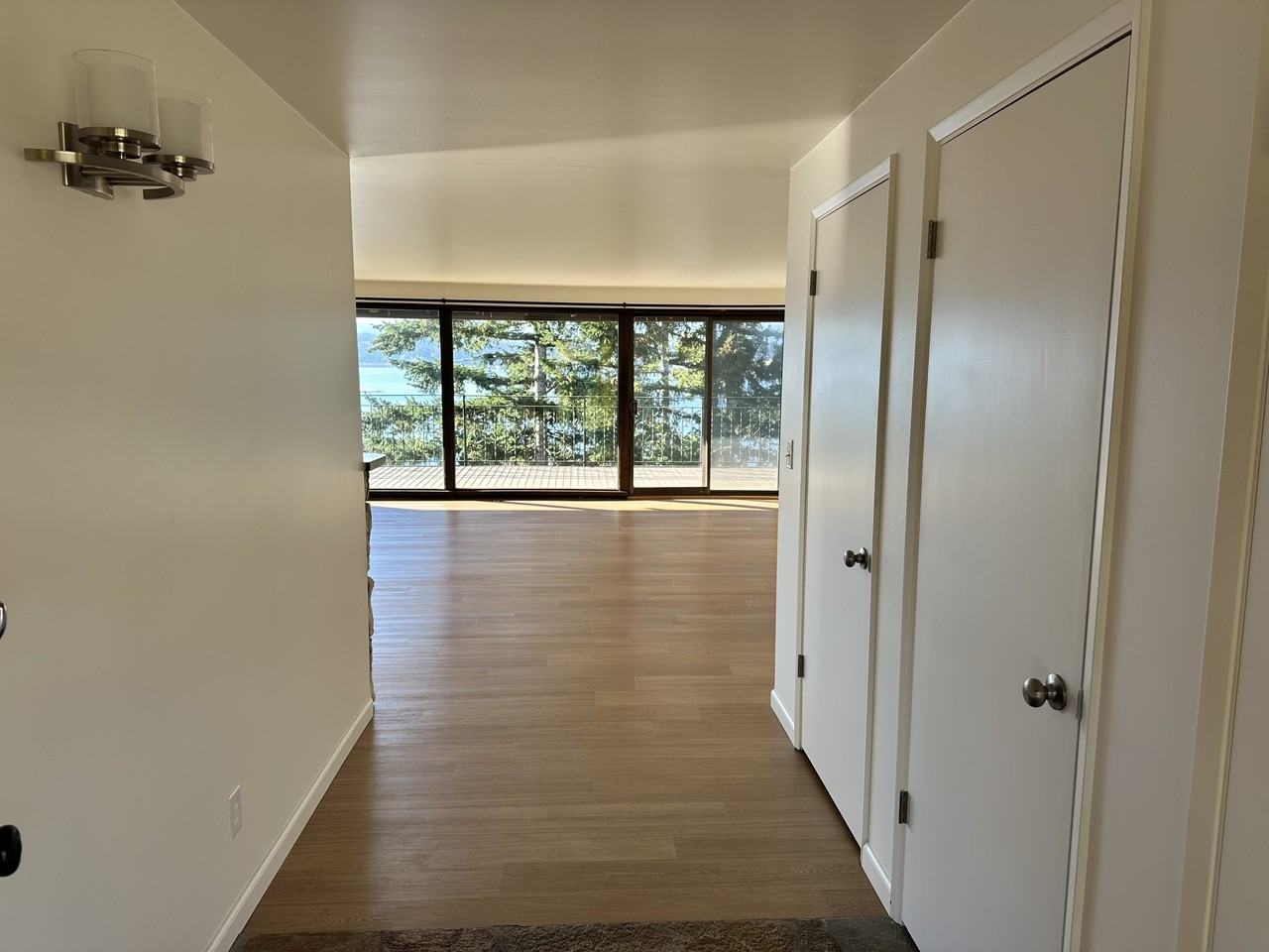 214 Farragut Ave N #214 - Photo 4 of 26