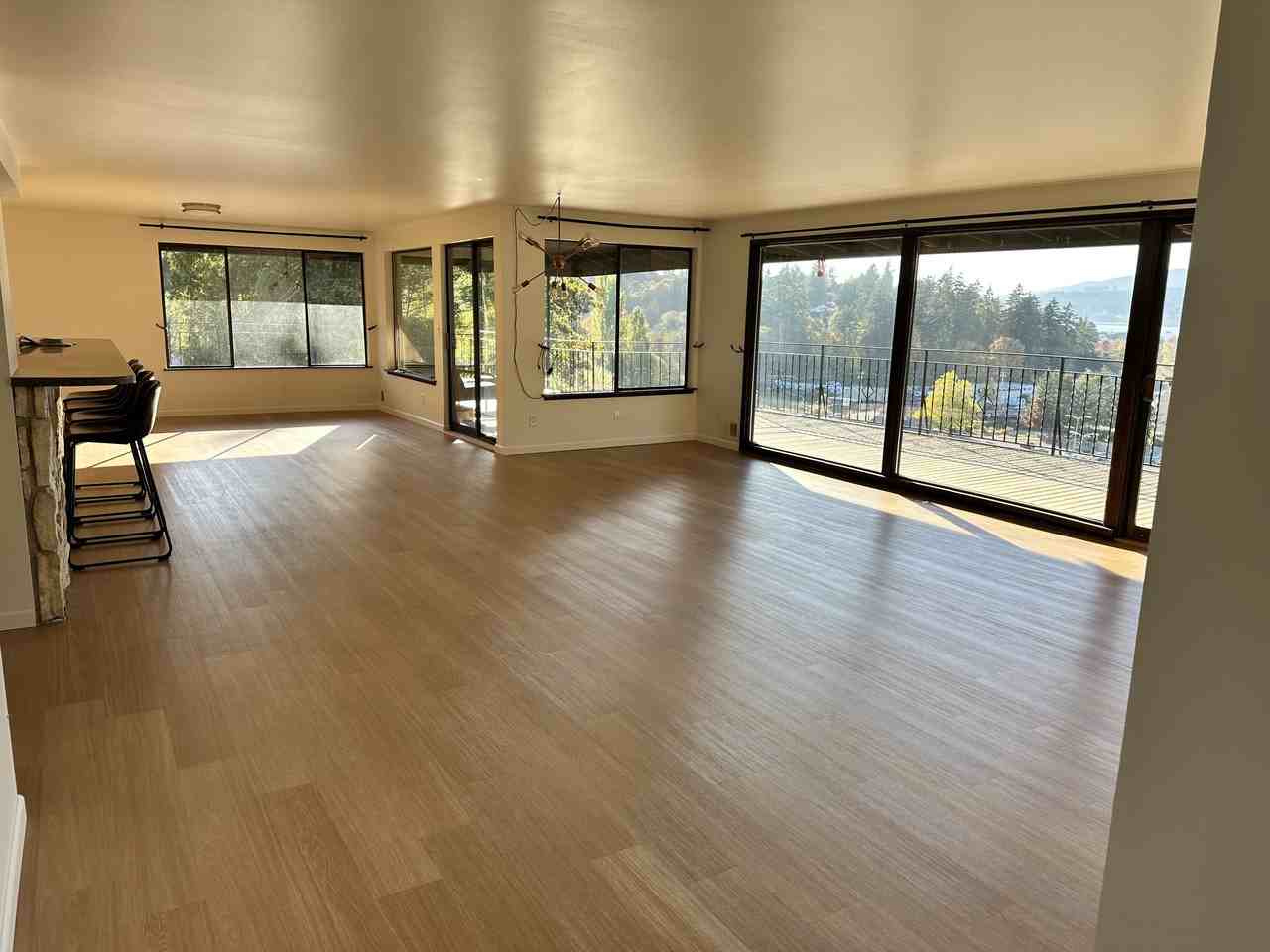 214 Farragut Ave N #214 - Photo 5 of 26