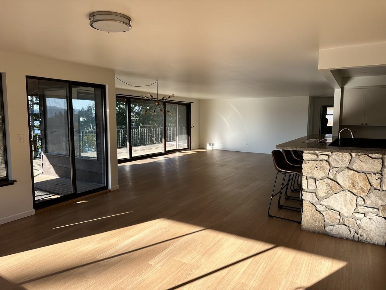 214 Farragut Ave N #214 - Photo 6 of 26
