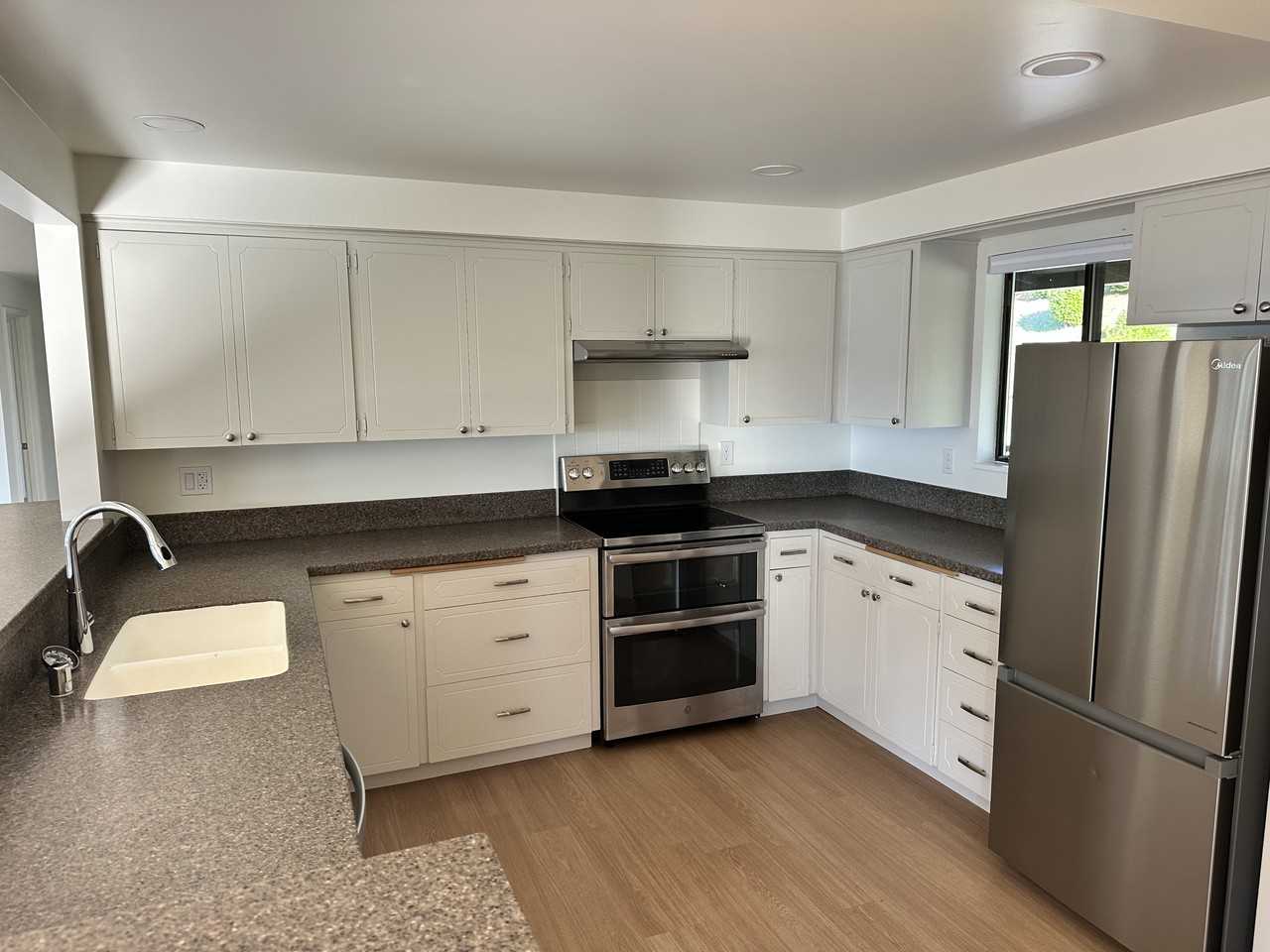 214 Farragut Ave N #214 - Photo 7 of 26