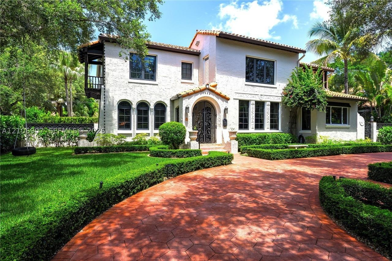 1822 Country Club Prado #0 - Photo 2 of 31