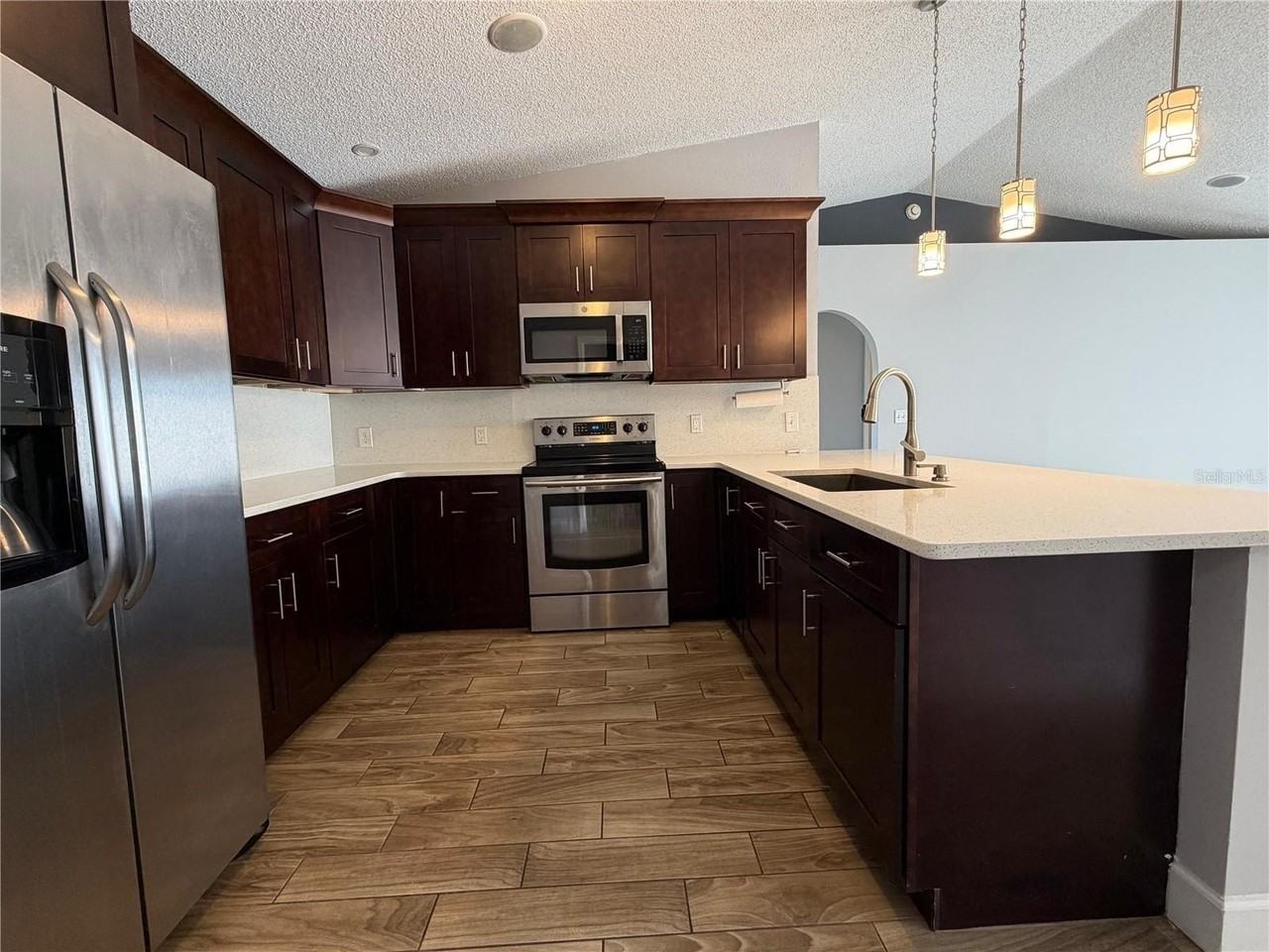 3194 Windmill Point Blvd - Photo 6 of 22