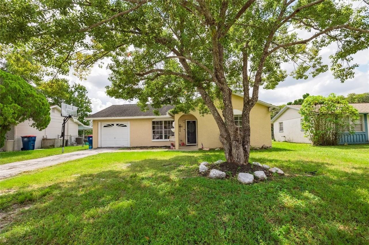 7250 Fullerton Ct - Photo 2 of 15