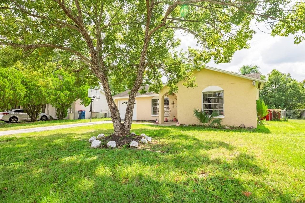 7250 Fullerton Ct - Photo 3 of 15