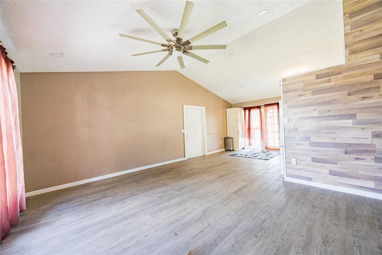 7250 Fullerton Ct - Photo 6 of 15