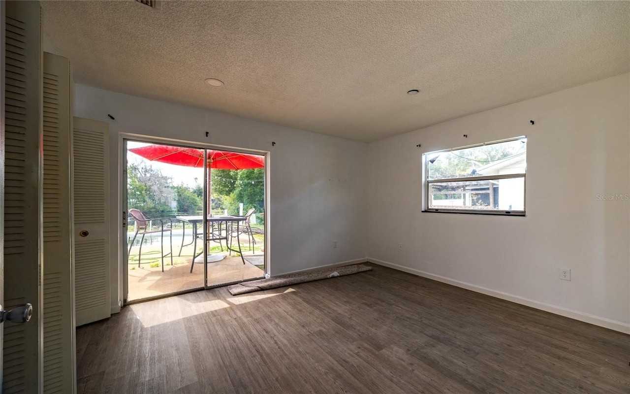 7250 Fullerton Ct - Photo 7 of 15