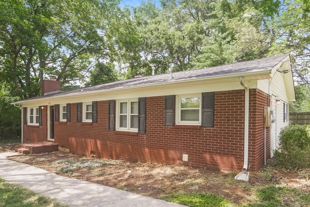 10915 Brief Rd - Photo 3 of 16