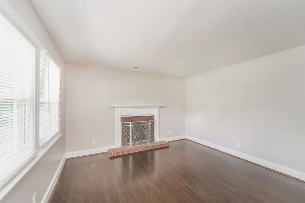 10915 Brief Rd - Photo 5 of 16