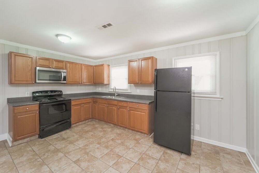 10915 Brief Rd - Photo 6 of 16