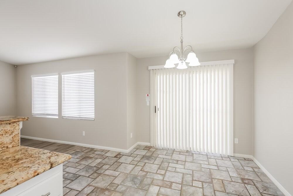 6172 Halehaven Dr - Photo 5 of 16