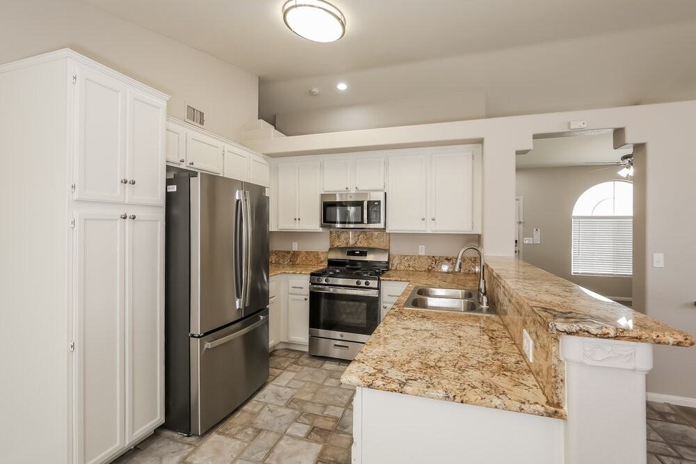 6172 Halehaven Dr - Photo 6 of 16
