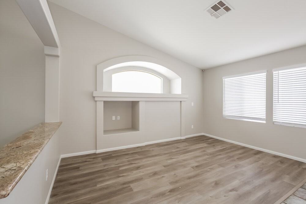 6172 Halehaven Dr - Photo 7 of 16