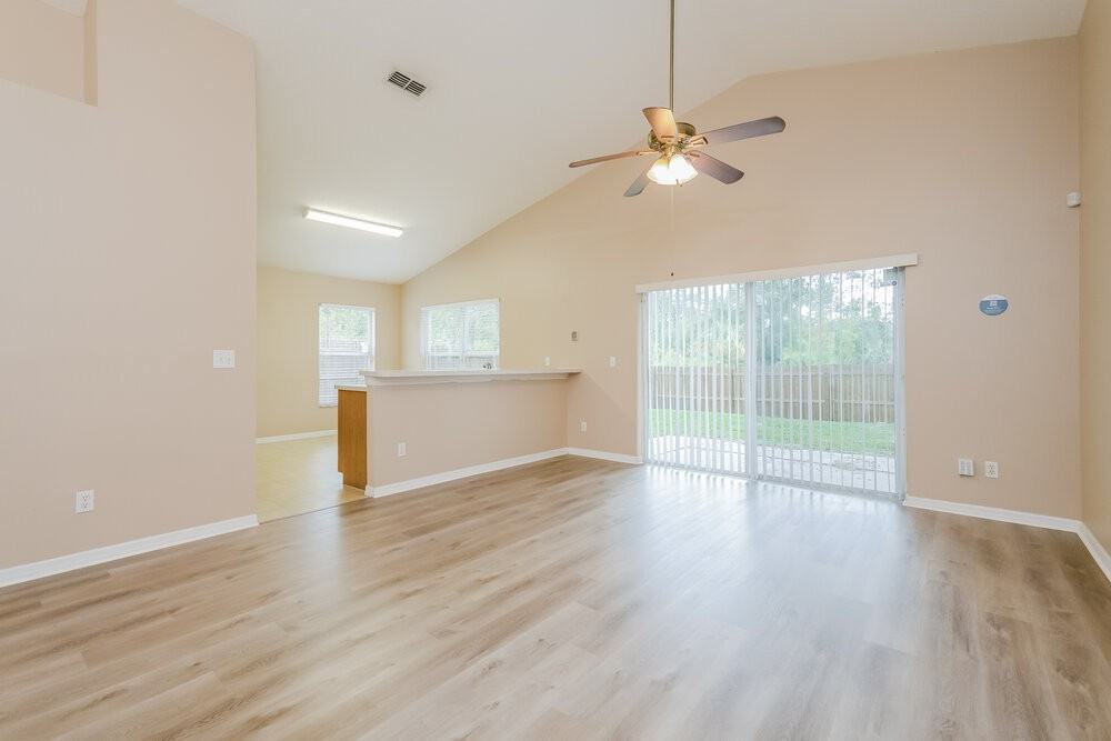 2155 Colonial Woods Blvd - Photo 7 of 16