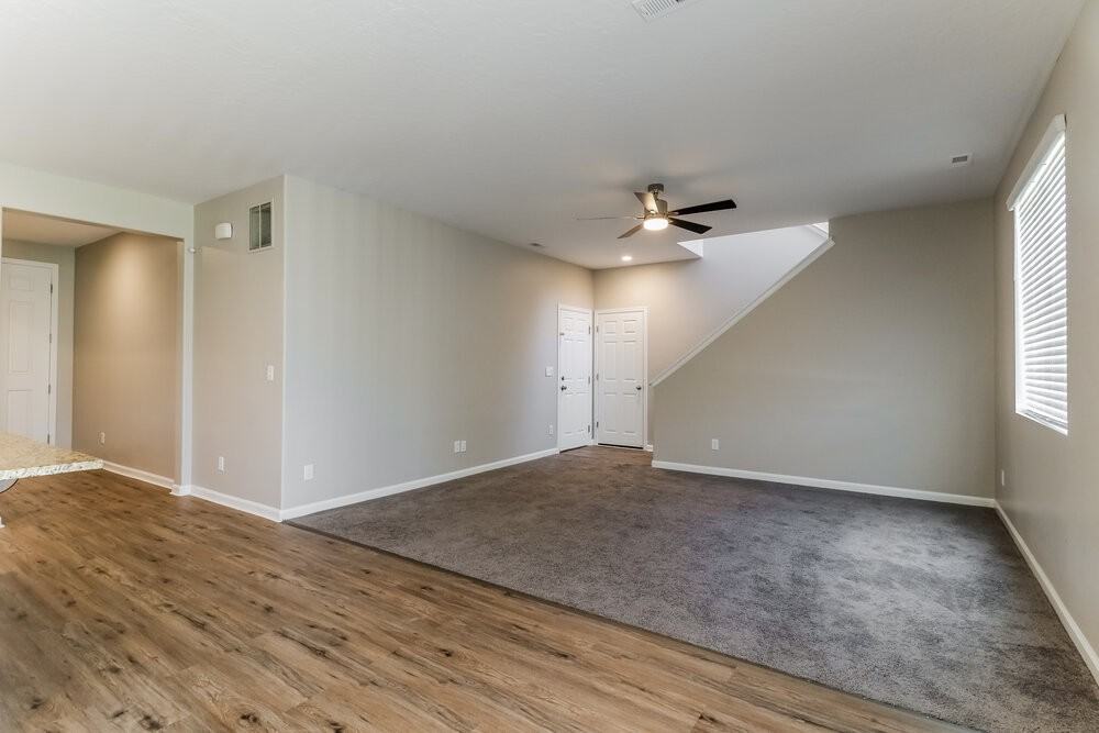 245 Nw - Photo 4 of 17