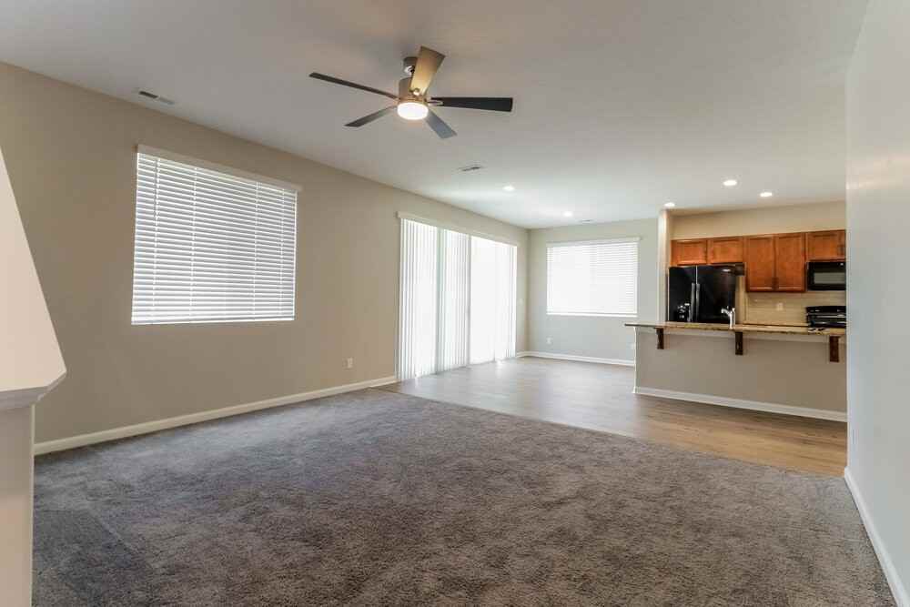 245 Nw - Photo 5 of 17