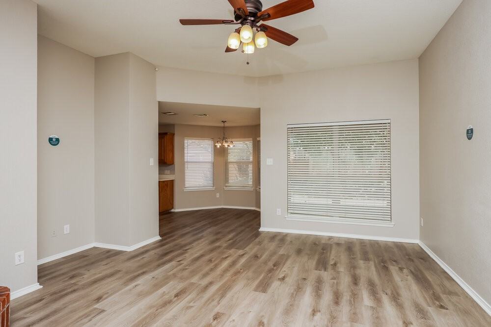 220 Mckamy Blvd - Photo 4 of 16