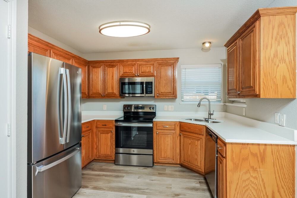 220 Mckamy Blvd - Photo 6 of 16
