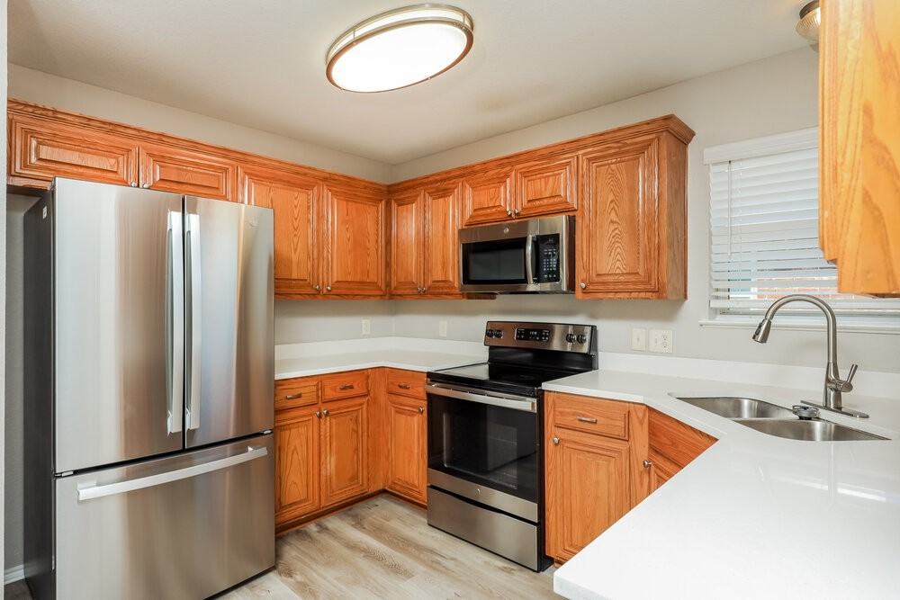 220 Mckamy Blvd - Photo 7 of 16