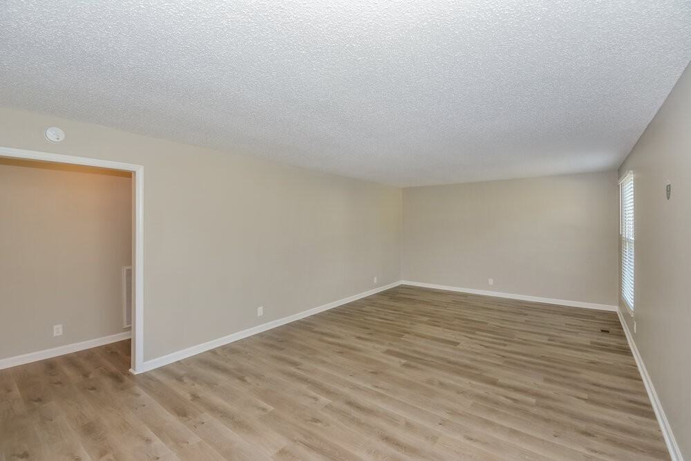 451 Belinda Pkwy - Photo 4 of 16