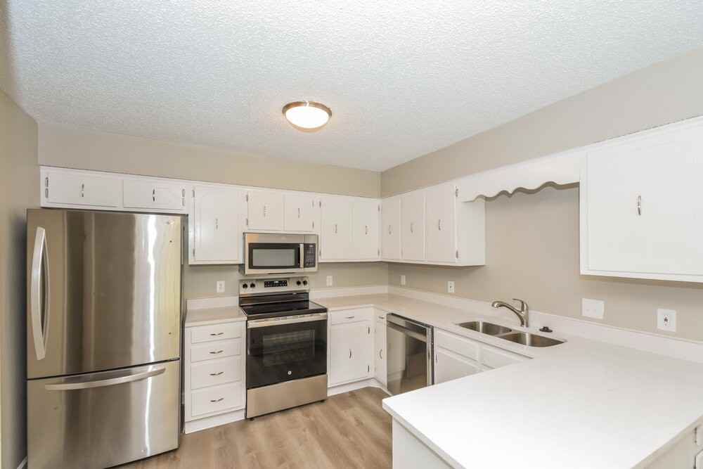 451 Belinda Pkwy - Photo 7 of 16