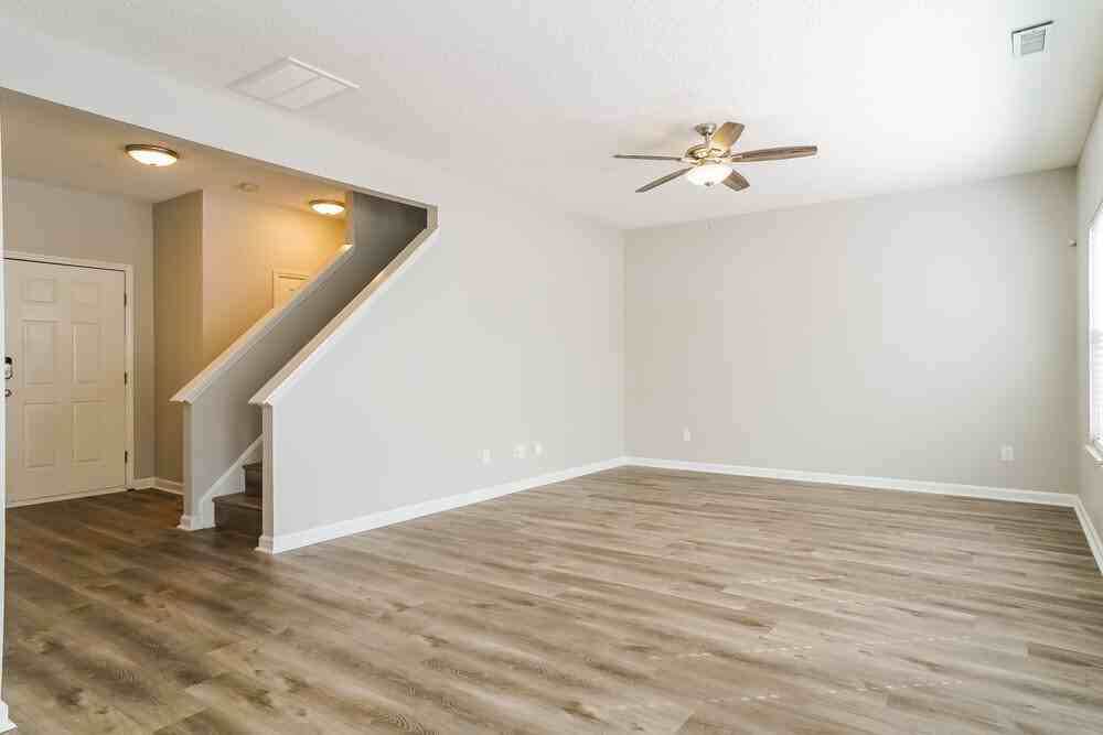 5424 Botany Bay Dr - Photo 4 of 17
