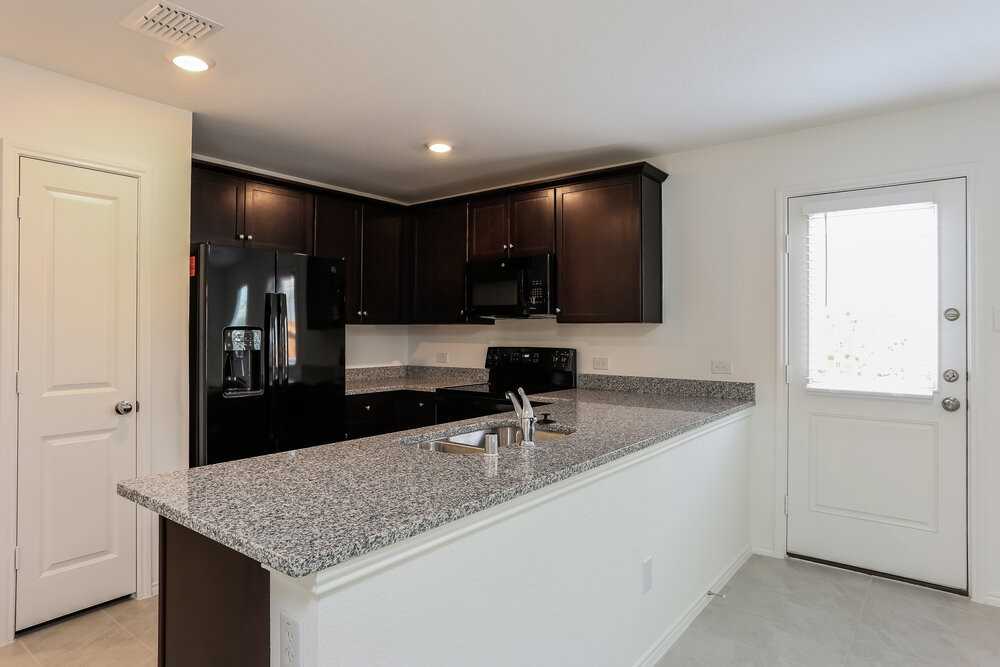 5947 Wedgemere Dr - Photo 7 of 16