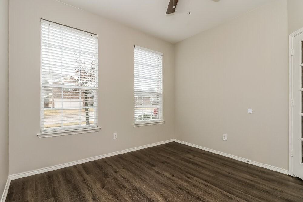 8636 Star Thistle Dr - Photo 4 of 15