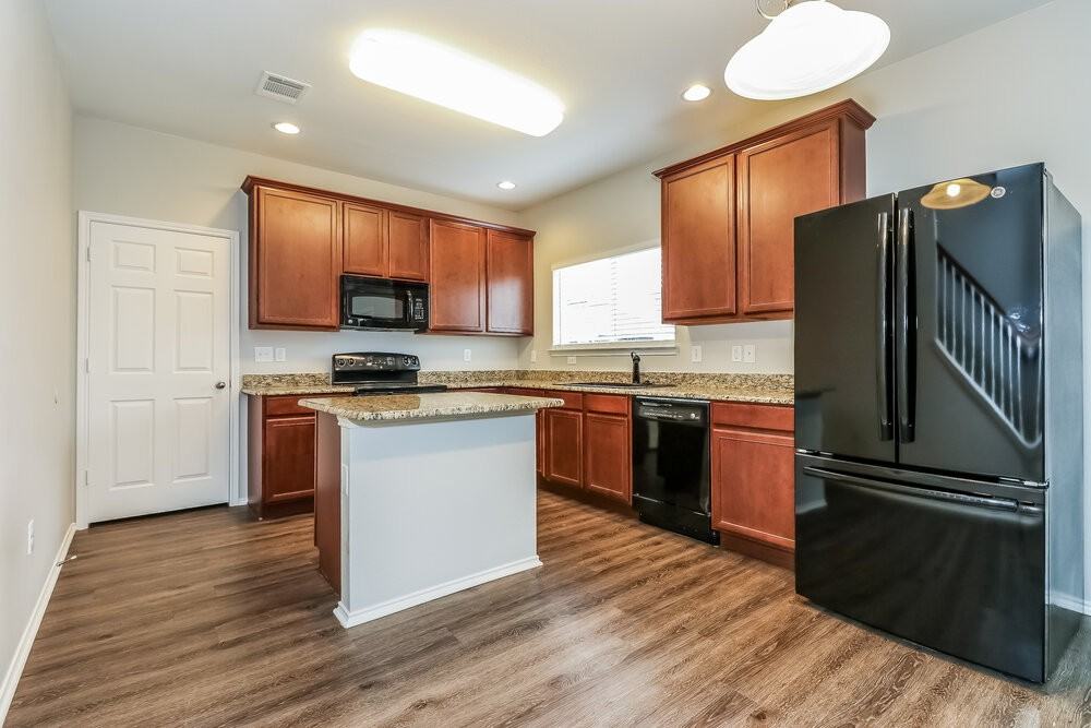8636 Star Thistle Dr - Photo 5 of 15