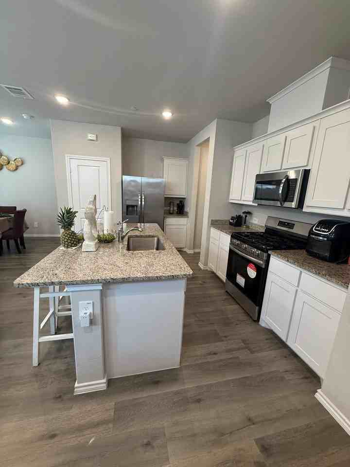 3215 Ash Park Dr - Photo 7 of 28