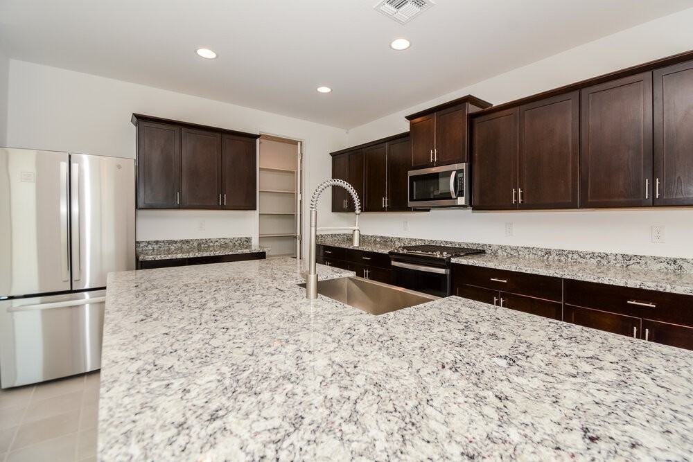 17341 W Running Deer Trl - Photo 5 of 16