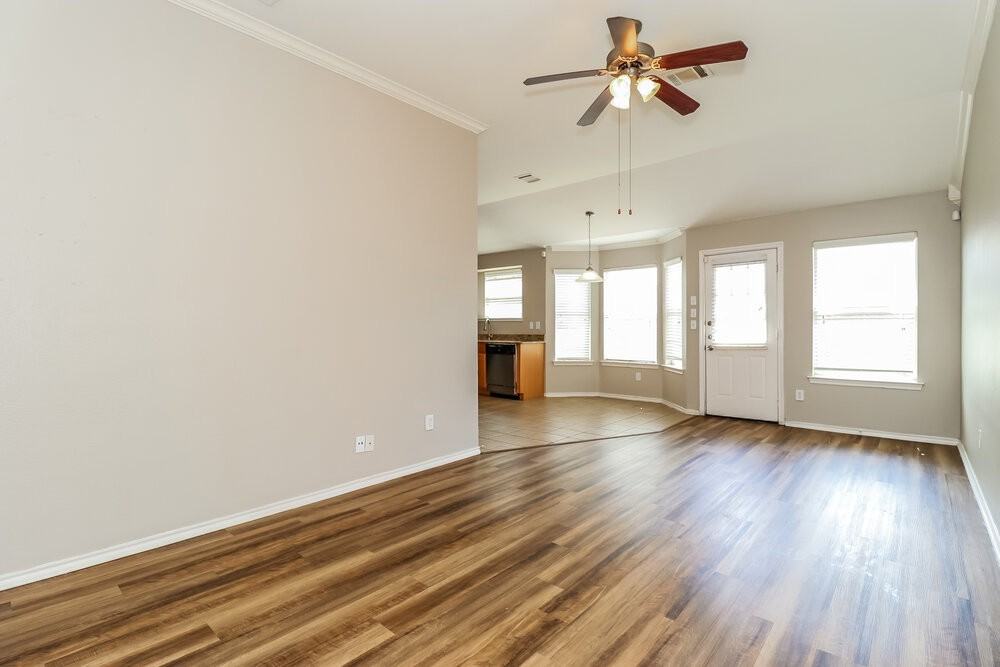 2145 Shane Ave - Photo 5 of 16