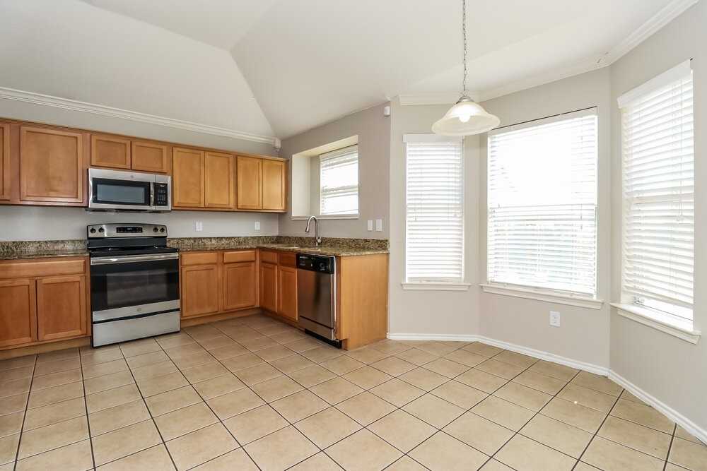 2145 Shane Ave - Photo 6 of 16