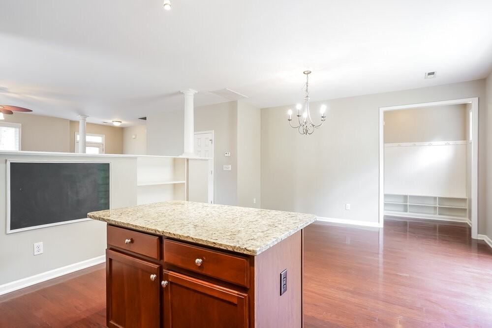 144 Pearson Pl - Photo 7 of 17