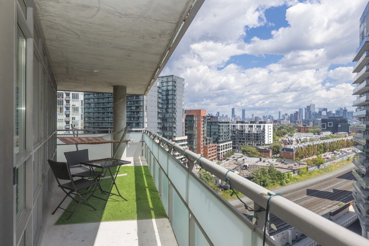 38 Joe Shuster Way #1228 - Photo 5 of 20