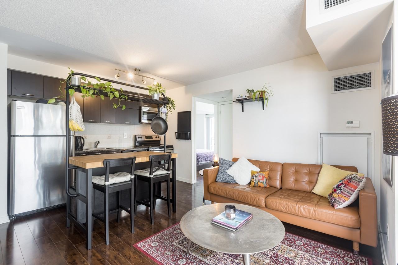 38 Joe Shuster Way #1228 - Photo 6 of 20